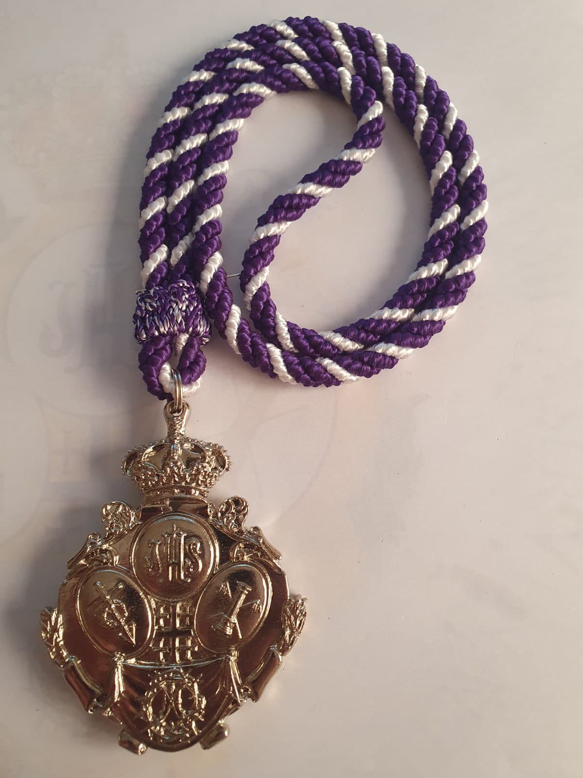 Nueva medalla Cristo de los Estudiantes - Imagen 4