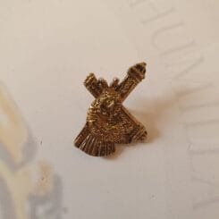 Pin Dorado Silueta Nazareno de las Torres